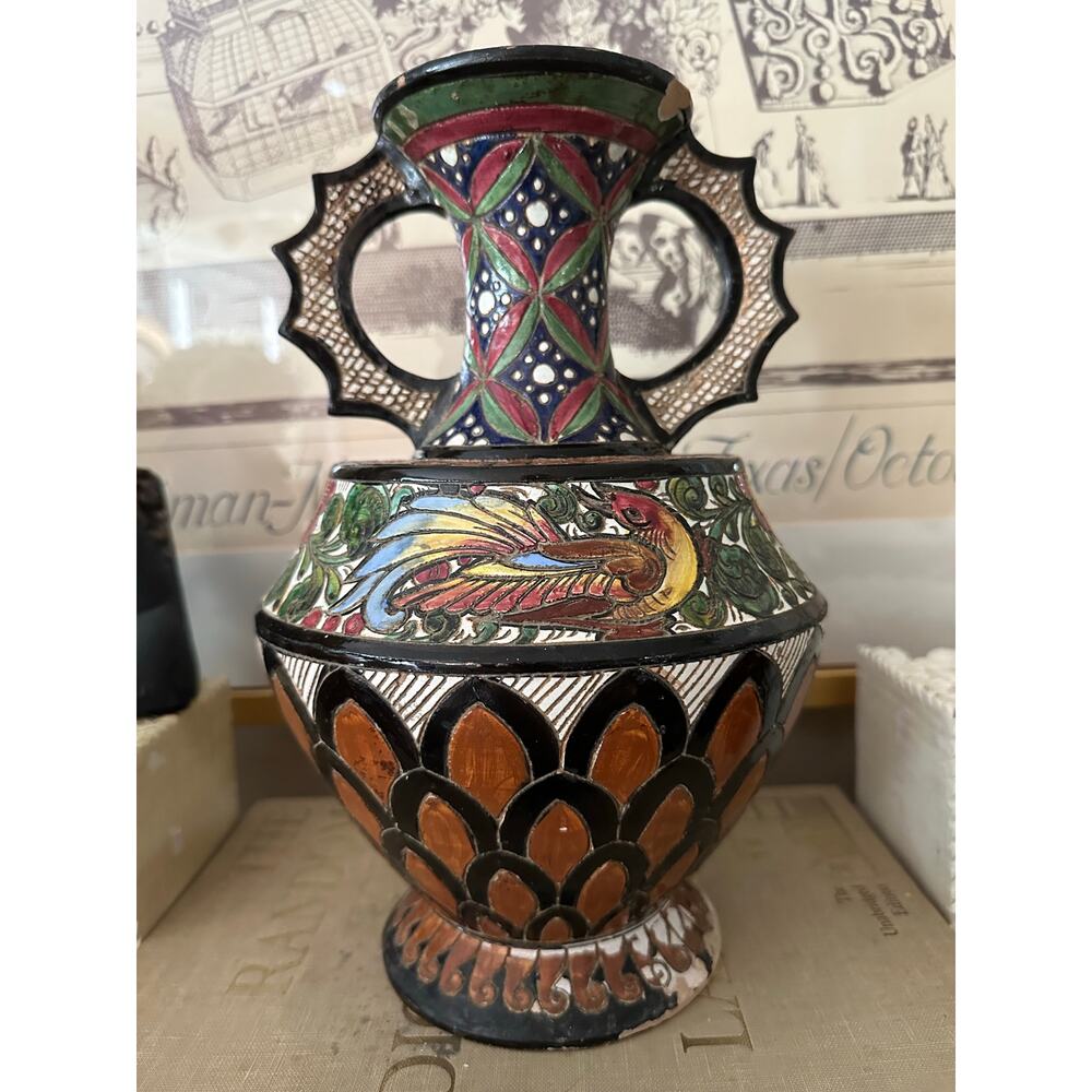 Vintage Saca Sgraffito majolica Pottery Vase w/handles